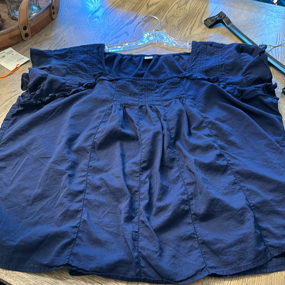 Old Navy ruffle sleeve top